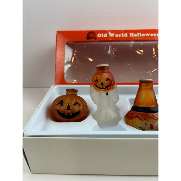 Old World Halloween Light Covers Set of 6 – Pumpkins, Ghost, Witch, Skull– 1990s - Picture 2 of 5